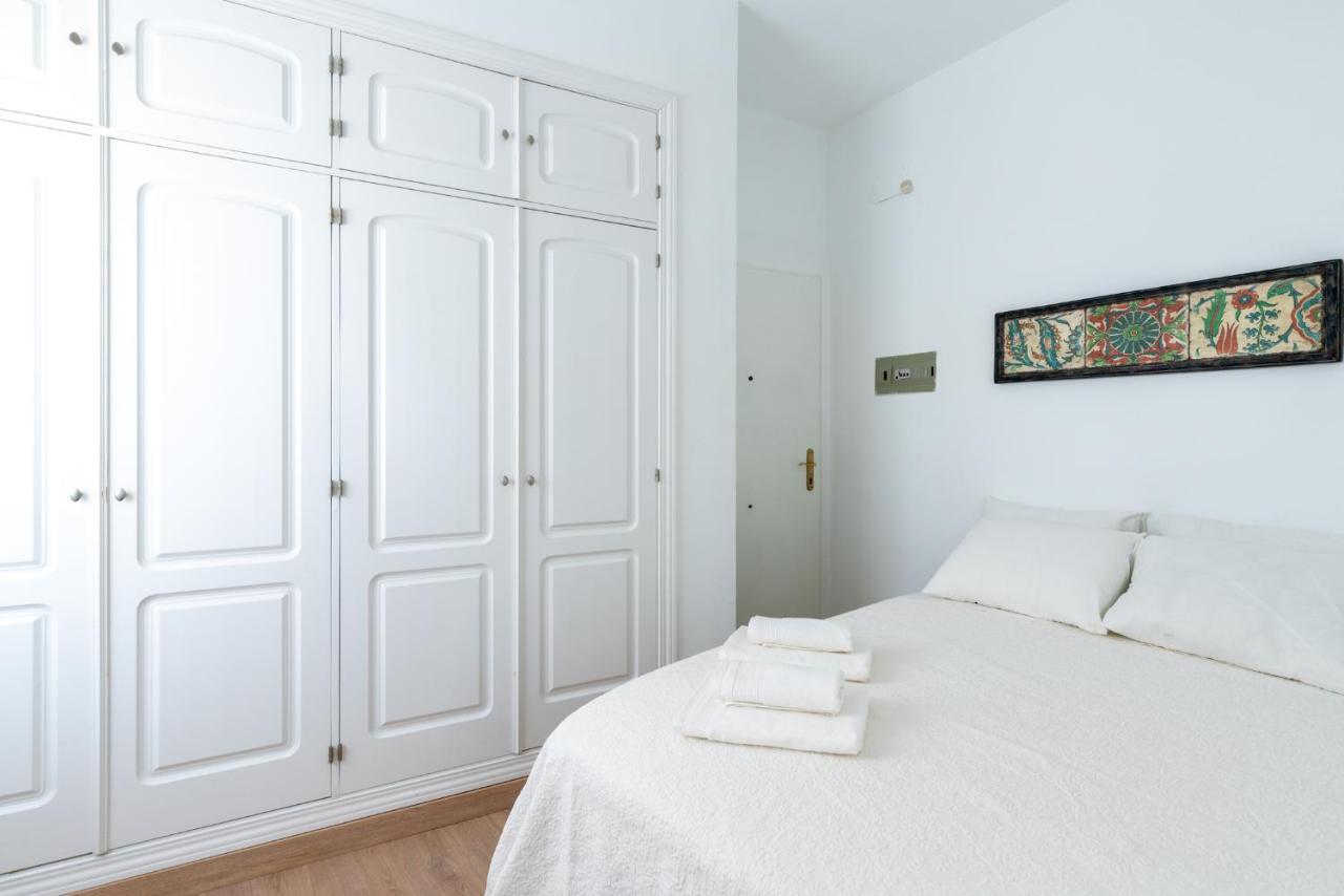 Am Alameda Santa Rufina Apartman Sevilla Kültér fotó